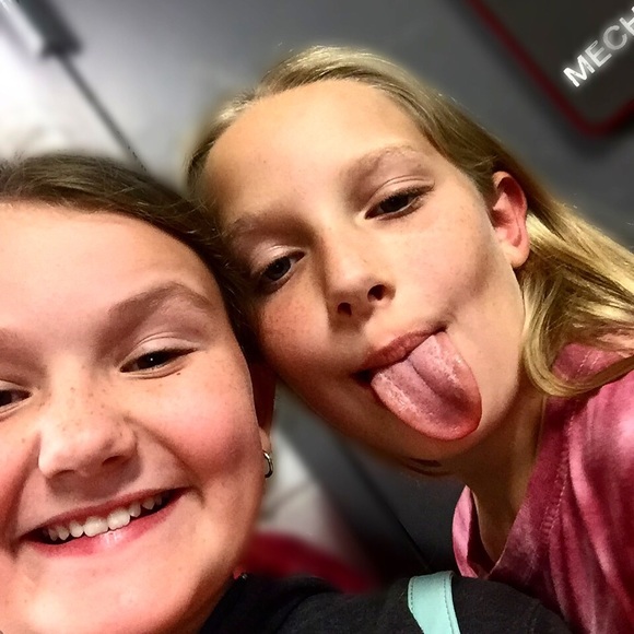 Meet your Posher, Addie - Picture 3 of 8